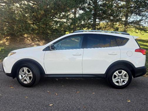 2014 Toyota RAV4 LE