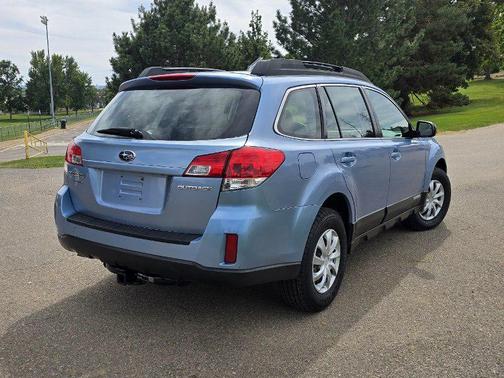 2011 Subaru Outback 2.5i