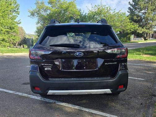 BURGUN 2024 Subaru Outback Limited