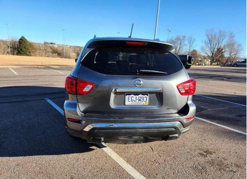 2017 Nissan Pathfinder S