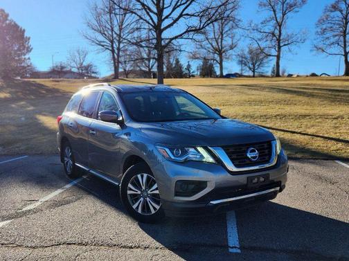 2017 Nissan Pathfinder S