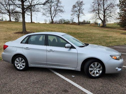 Spark Silver Metallic 2011 Subaru Impreza 2.5 i