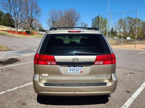 2005 Toyota Sienna CE