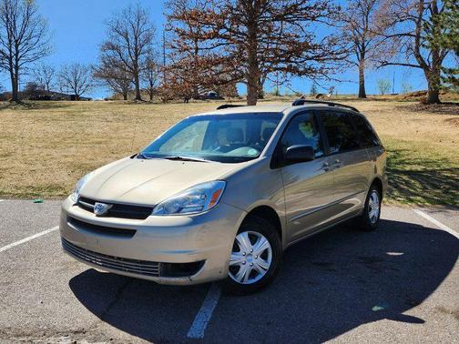 2005 Toyota Sienna CE