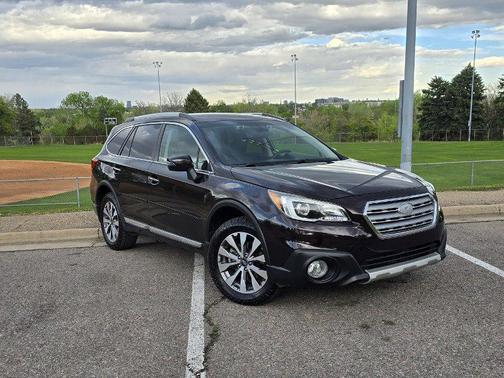 Brilliant Brown Pearl 2017 Subaru Outback 3.6R Touring