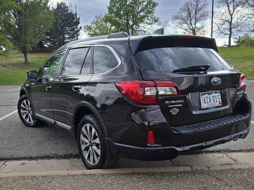 Brilliant Brown Pearl 2017 Subaru Outback 3.6R Touring