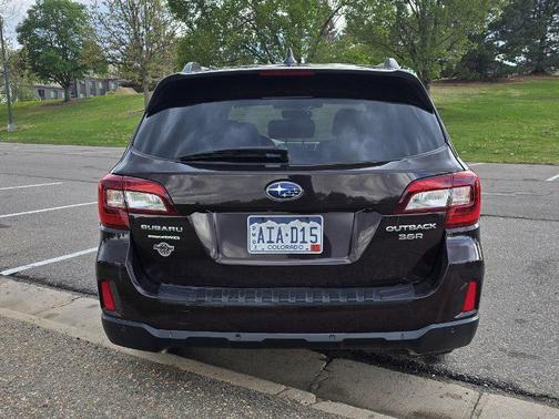Brilliant Brown Pearl 2017 Subaru Outback 3.6R Touring