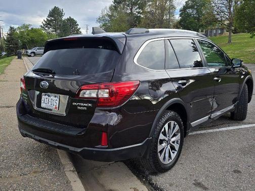 Brilliant Brown Pearl 2017 Subaru Outback 3.6R Touring