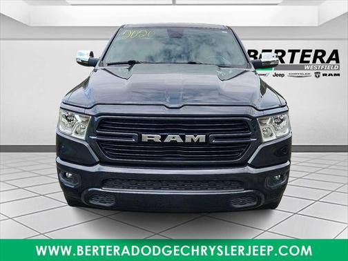 2020 RAM 1500 Big Horn Quad Cab 4x4 64' Box