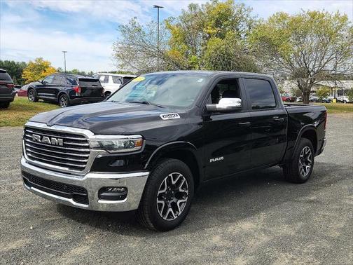 2025 RAM 1500 Laramie Crew Cab 4x4 57' Box