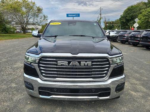 2025 RAM 1500 Laramie Crew Cab 4x4 57' Box