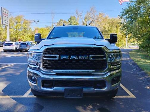 2024 RAM 2500 Big Horn Crew Cab 4x4 8 Box