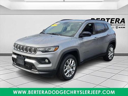 2023 Jeep Compass Latitude Lux FWD
