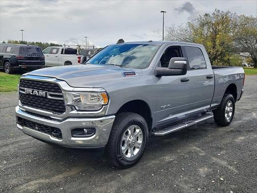 2023 RAM 2500 Big Horn Crew Cab 4x4 64' Box