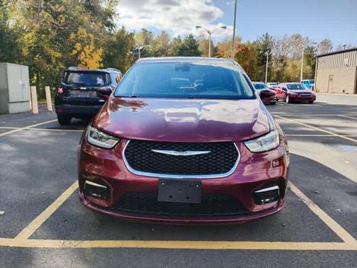 2022 Chrysler Pacifica Hybrid Touring L