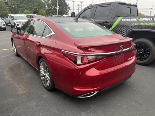 2022 Lexus ES 350 Ultra Luxury