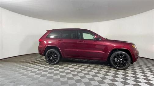 Photo 2 of 26 of 2020 Jeep Grand Cherokee Altitude