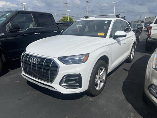 2023 Audi Q5 40 Premium