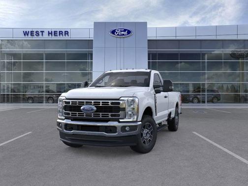 2025 Ford F-350 XLT