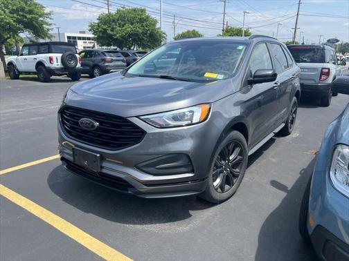 2022 Ford Edge SE