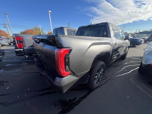 2024 Toyota Tundra Platinum