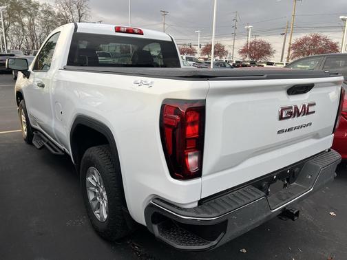 2025 GMC Sierra 1500 Pro