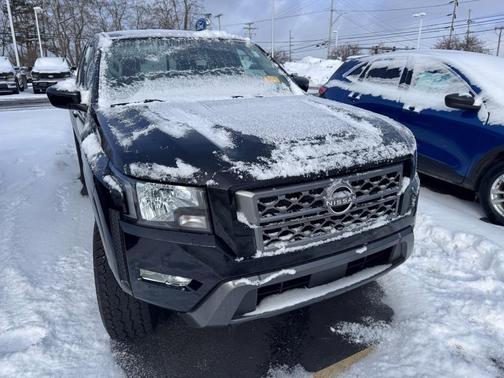 2022 Nissan Frontier SV