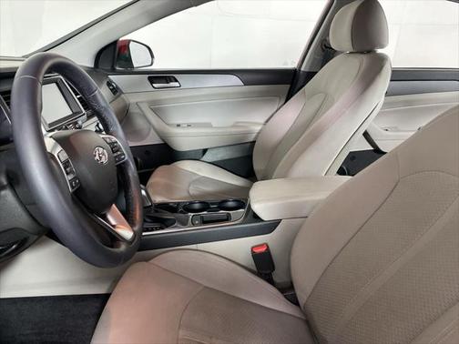 2018 Hyundai SONATA SEL