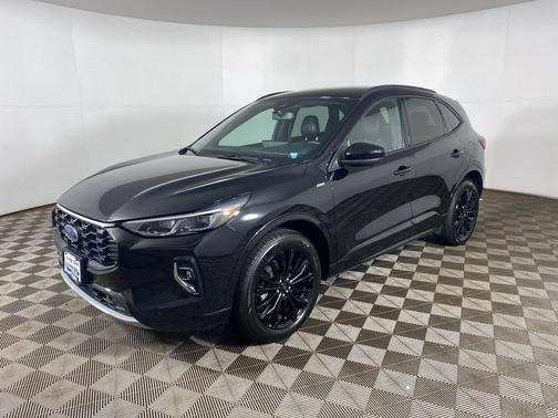 2023 Ford Escape ST-Line Elite