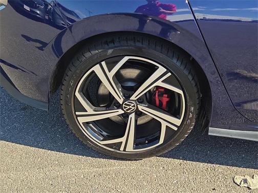 2024 Volkswagen Golf GTI 2.0T SE DSG