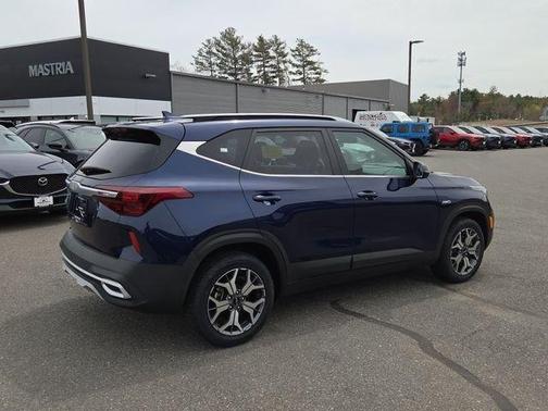 Dark Ocean Blue 2022 Kia Seltos EX