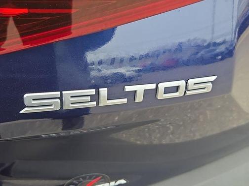 Dark Ocean Blue 2022 Kia Seltos EX