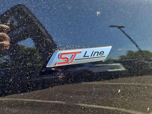 Black Metallic 2024 Ford Escape ST-Line Select