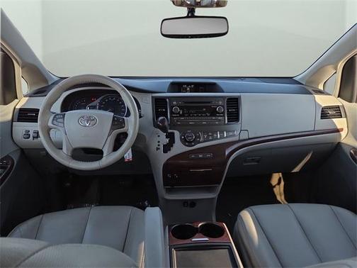 2014 Toyota Sienna XLE