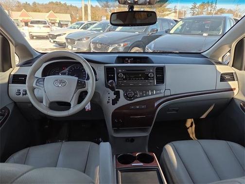 2014 Toyota Sienna XLE