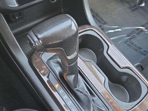 Quicksilver Metallic 2019 GMC Canyon SLE