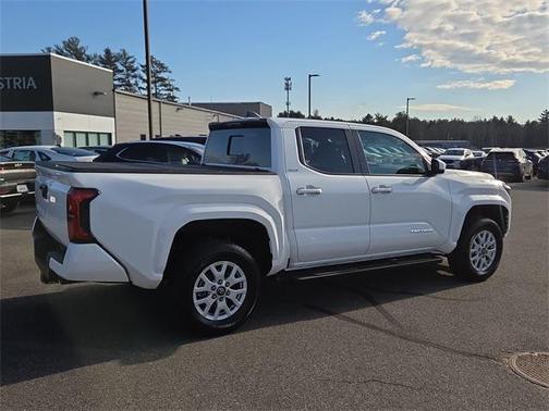 2025 Toyota Tacoma SR5