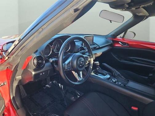 Soul Red 2016 Mazda MX-5 Miata Club