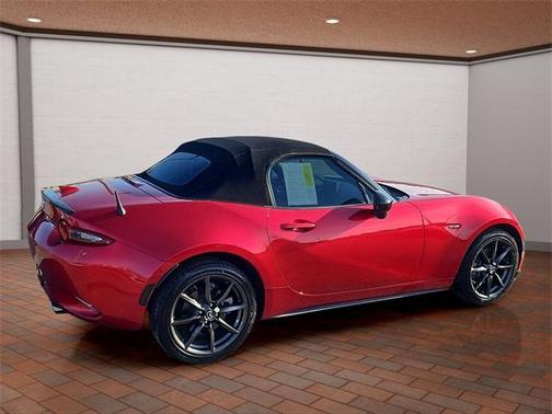 2016 Mazda MX-5 Miata Club