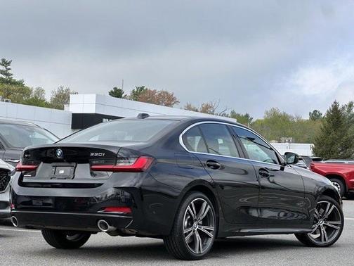 2024 BMW 330 i xDrive