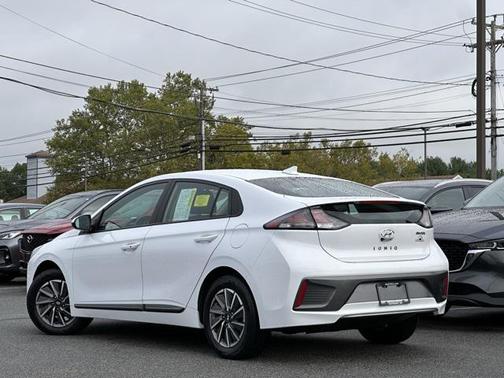 2021 Hyundai IONIQ EV SE