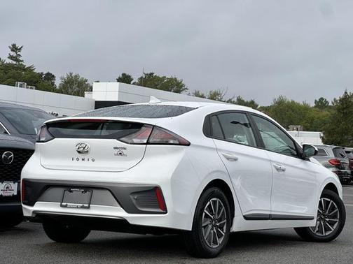 2021 Hyundai IONIQ EV SE