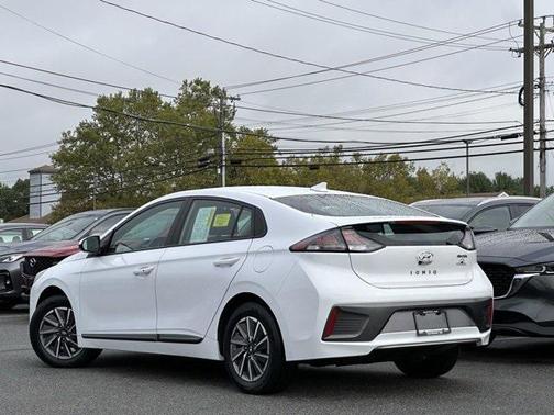 2021 Hyundai IONIQ EV SE
