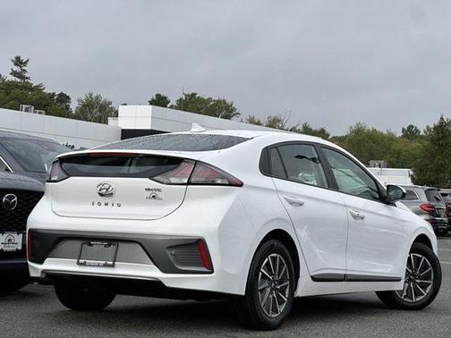 2021 Hyundai IONIQ EV SE