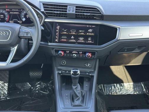 2025 Audi Q3 Premium