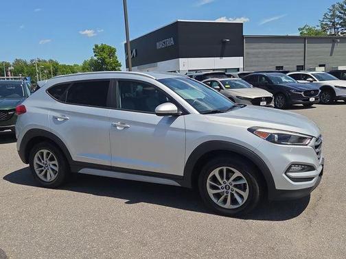 Molten Silver 2017 Hyundai TUCSON SE Plus