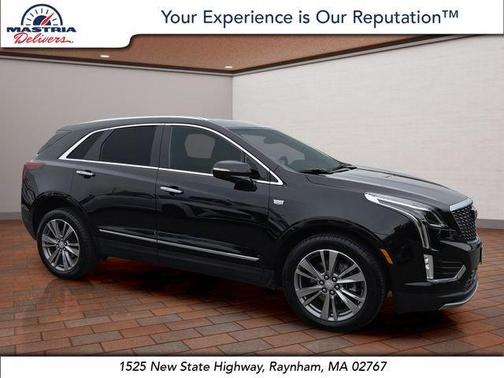 Black Metallic 2025 Cadillac XT5 Premium Luxury