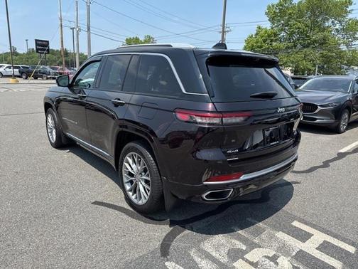 2023 Jeep Grand Cherokee Summit