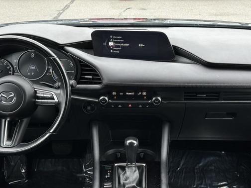 2022 Mazda Mazda3 FWD w/Preferred Package