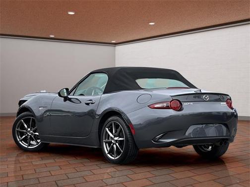 2016 Mazda MX-5 Miata Grand Touring